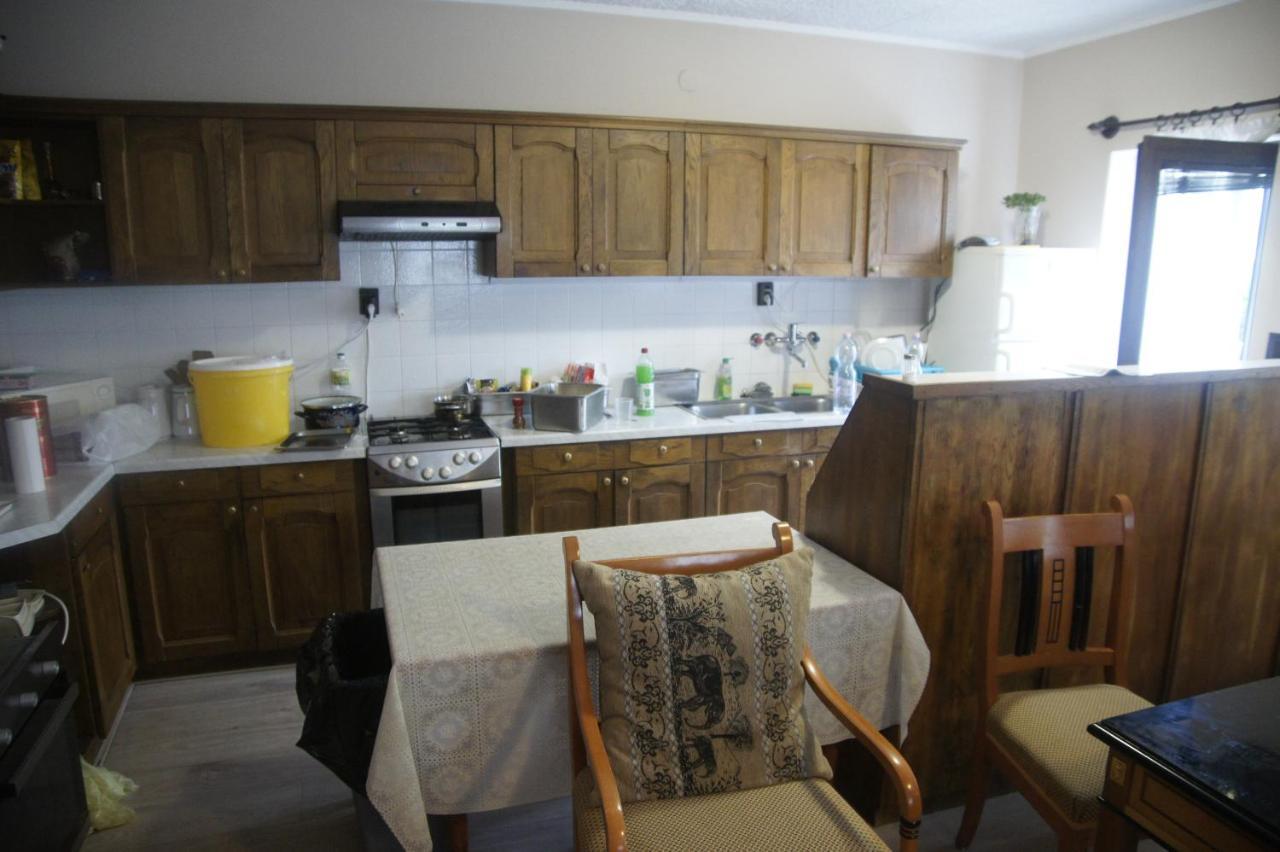 Szuzanna Fenyves Panzio Bed & Breakfast Siofok Bagian luar foto